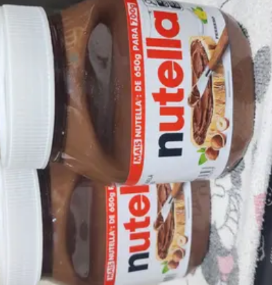 Foto enviada pela cliente com dois potes de Nutella